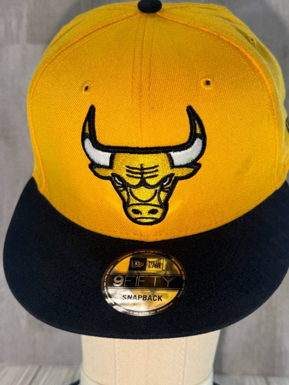 Chicago Bulls Champions New Era 9FIFTY Snapback Hat Gold Blk NBA Cap New w/Flaw